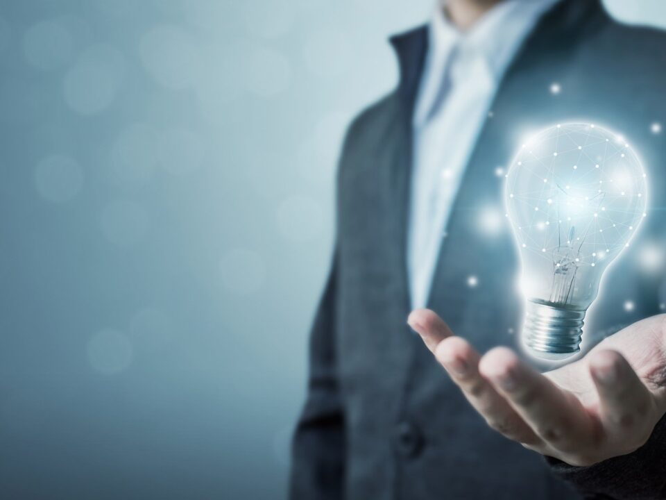 Stand Out and Sell: How to Emphasize Unique Selling Points in Marketing to Win Over Consumers cover